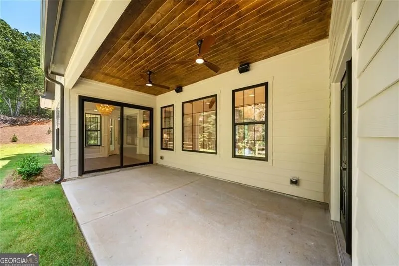 146 Lakeside DR Dawsonville, GA 30534