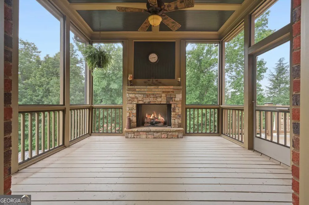 14127 Seabiscuit Milton, GA 30004