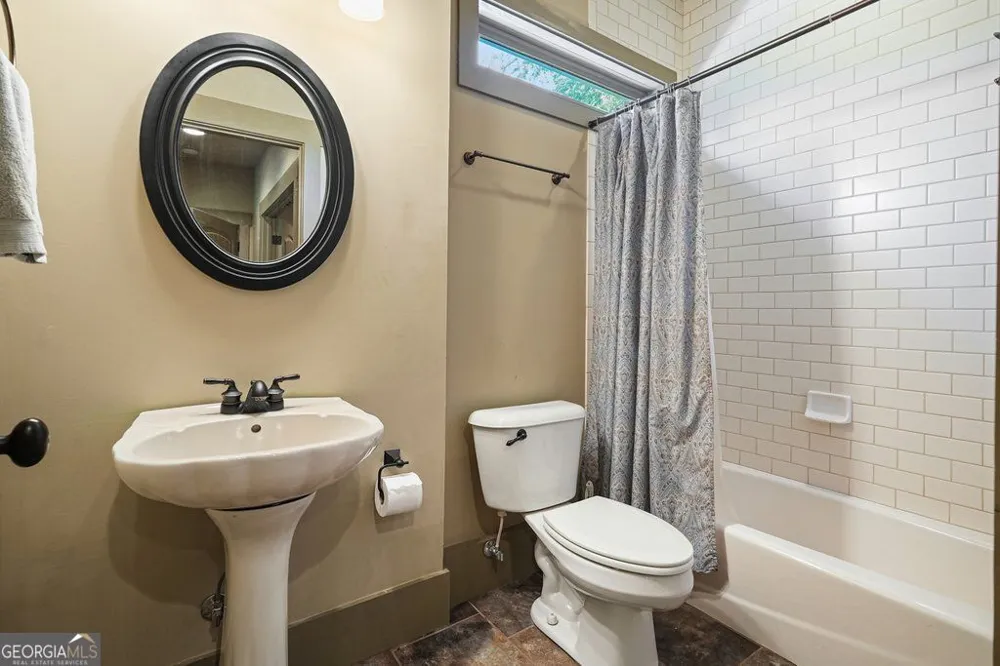14127 Seabiscuit Milton, GA 30004