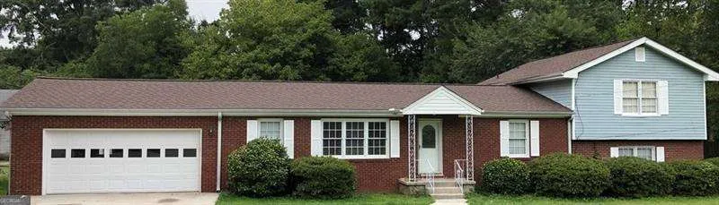 1579 Rockbridge RD Stone Mountain, GA 30087