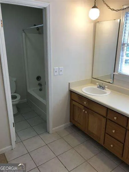 1579 Rockbridge RD Stone Mountain, GA 30087