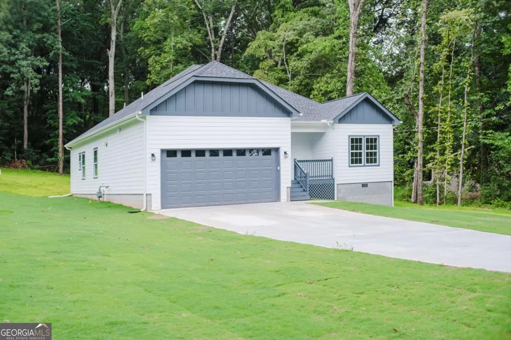 135 Harriette DR Stockbridge, GA 30281