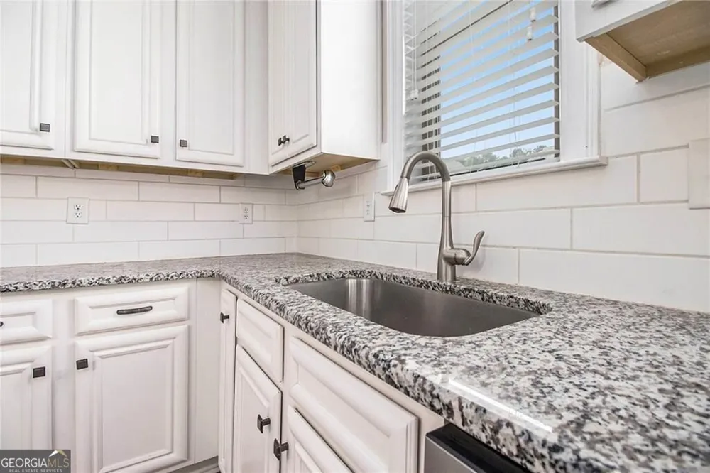 283 Hickory Pointe DR Acworth, GA 30101
