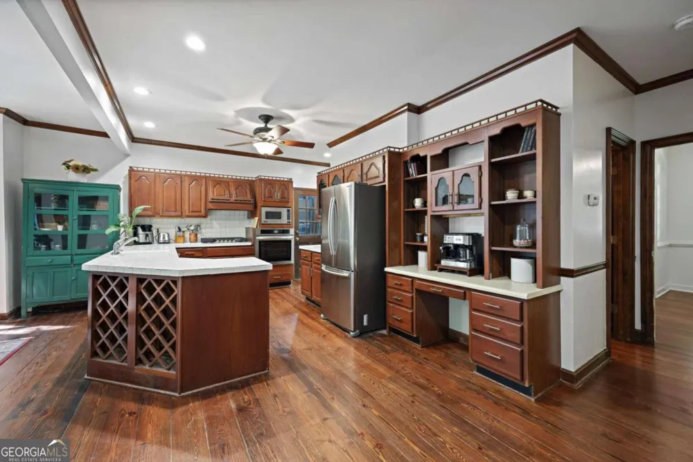 1024 Derby RUN NW Marietta, GA 30064