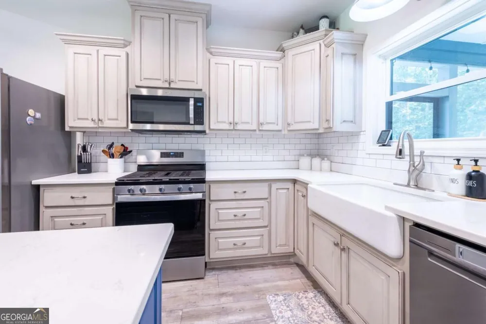 4973 Yukon RD Ellijay, GA 30536