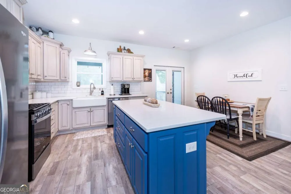 4973 Yukon RD Ellijay, GA 30536