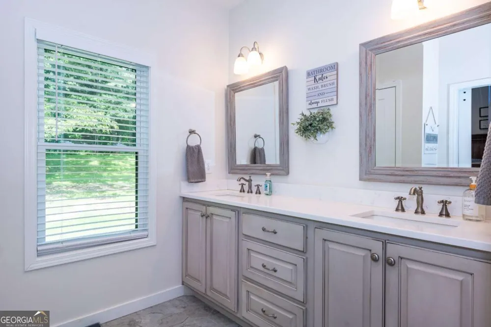 4973 Yukon RD Ellijay, GA 30536