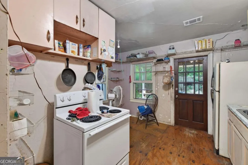 612 Cofield DR Hapeville, GA 30354