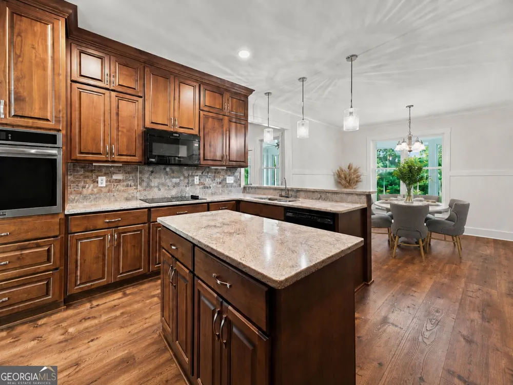 569 Byrd Mountain LN Canton, GA 30114