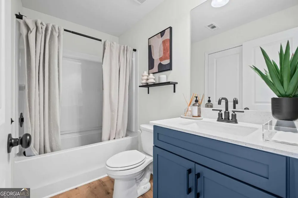 228 Village Overlook Canton, GA 30114