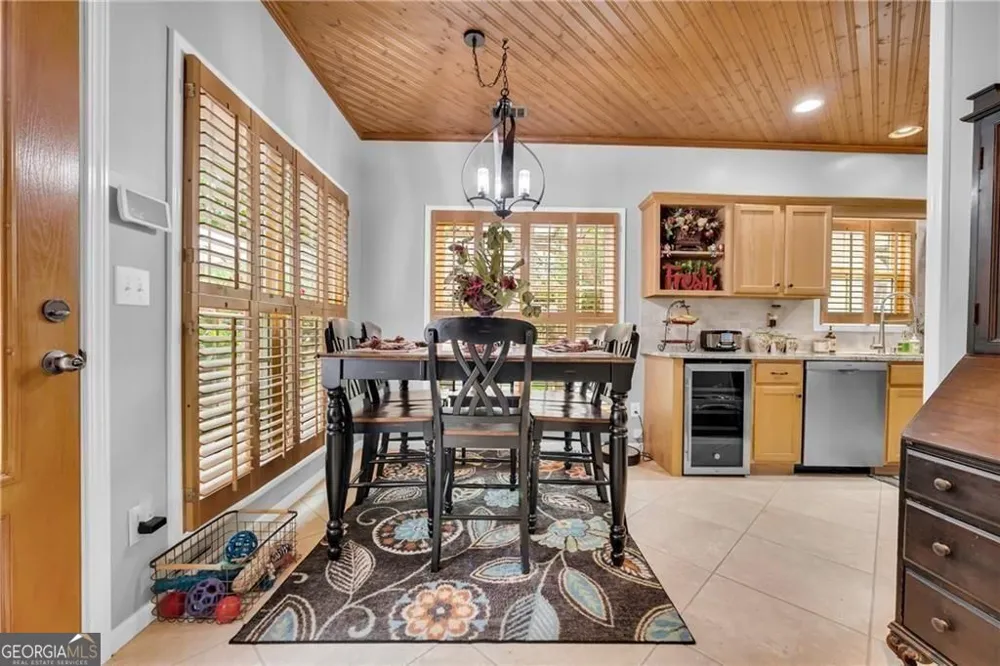 5724 Newberry Point DR Flowery Branch, GA 30542