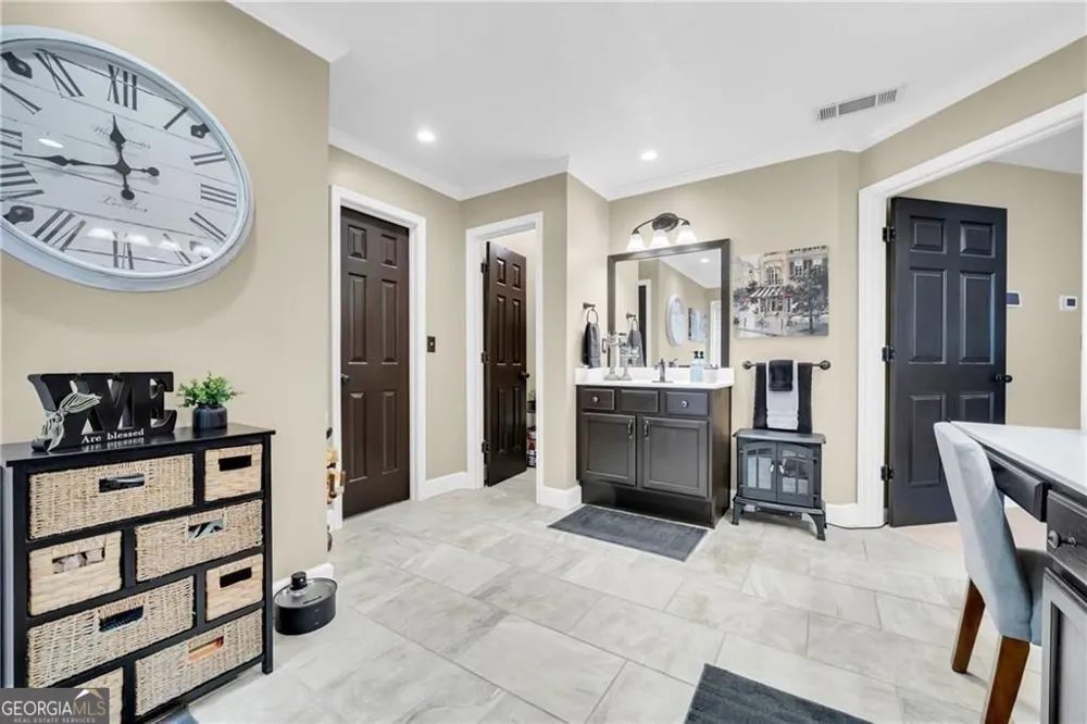 5724 Newberry Point DR Flowery Branch, GA 30542