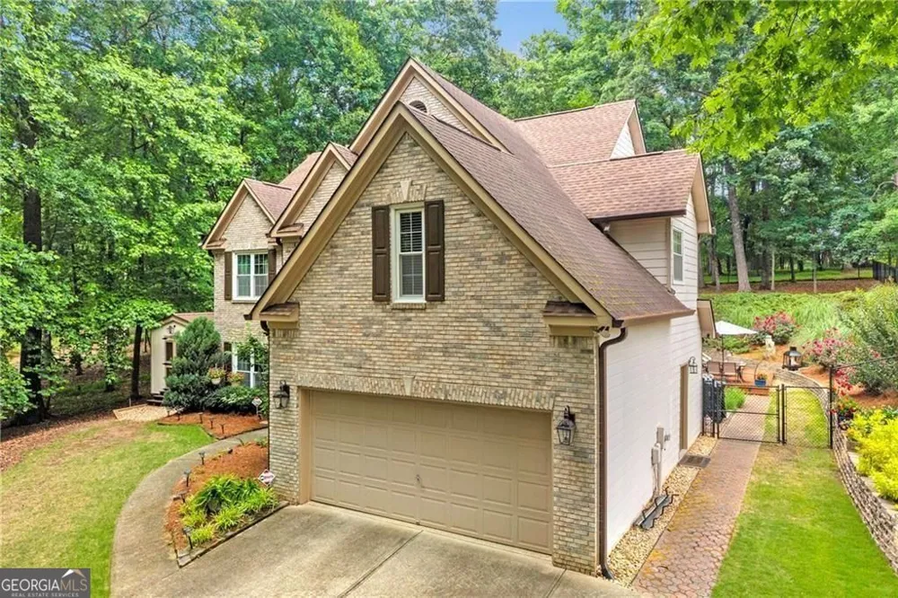 5724 Newberry Point DR Flowery Branch, GA 30542