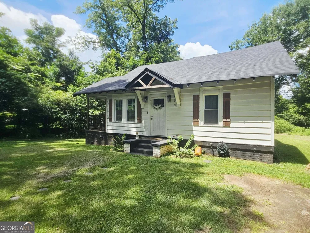 603 Avenue F West Point, GA 31833