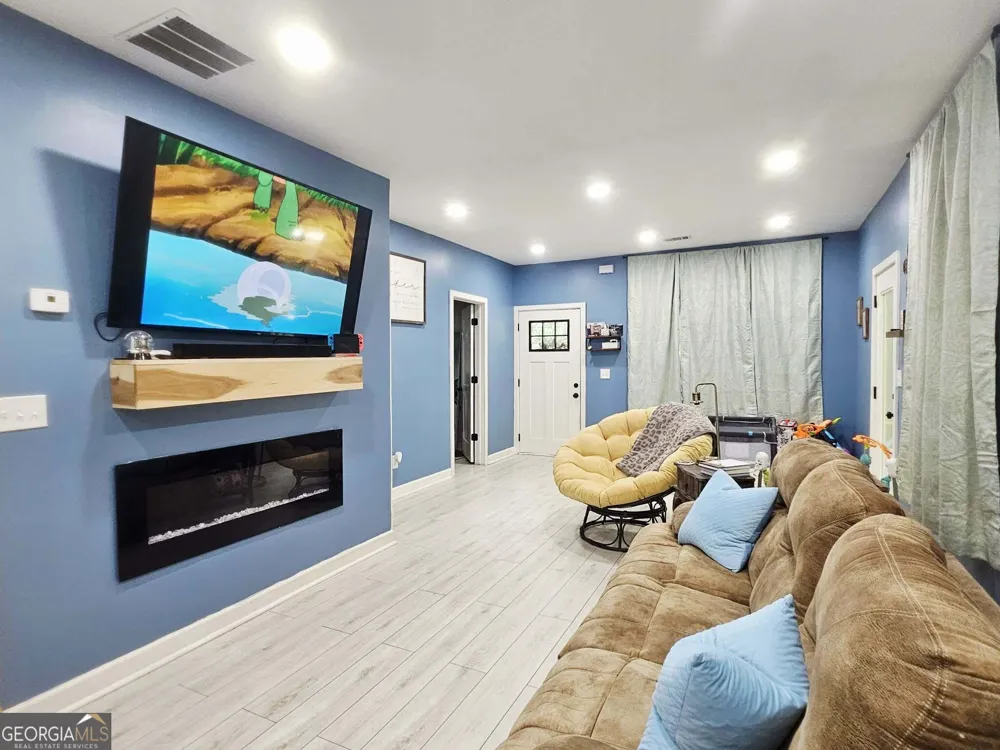 603 Avenue F West Point, GA 31833