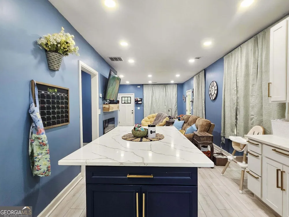 603 Avenue F West Point, GA 31833
