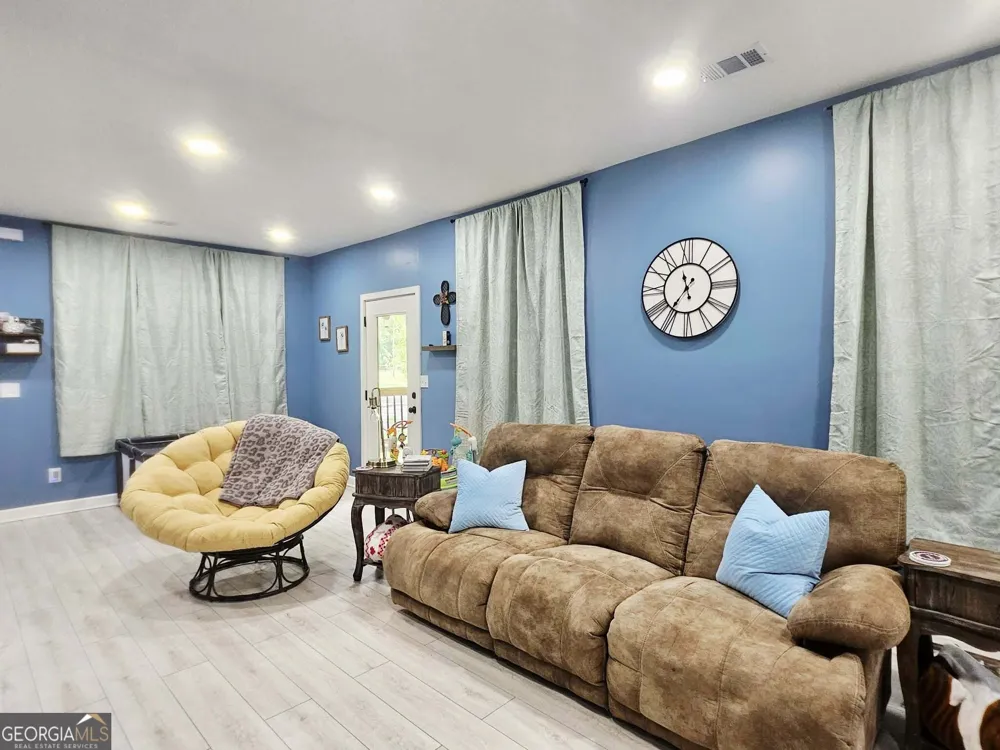 603 Avenue F West Point, GA 31833
