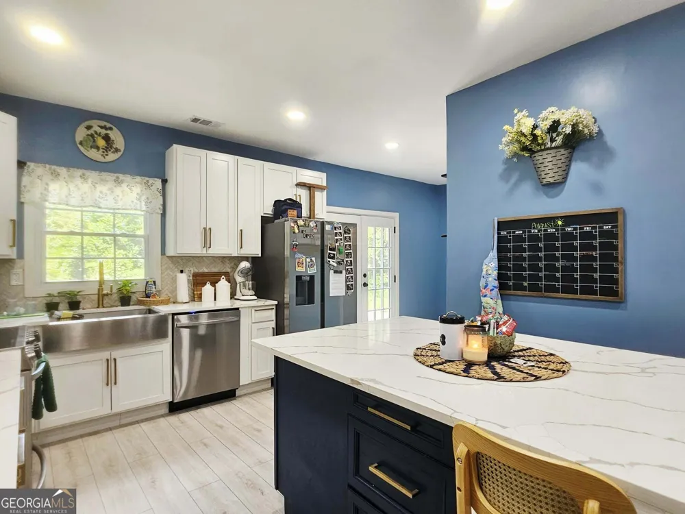 603 Avenue F West Point, GA 31833