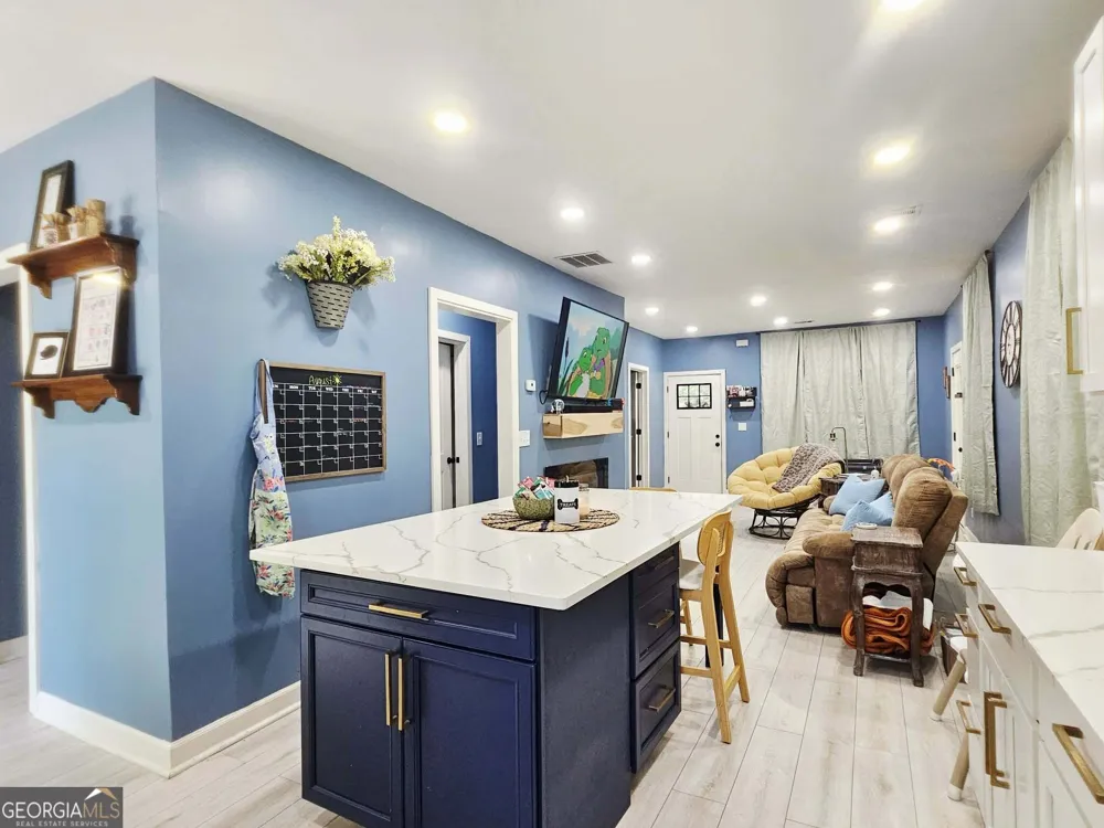 603 Avenue F West Point, GA 31833