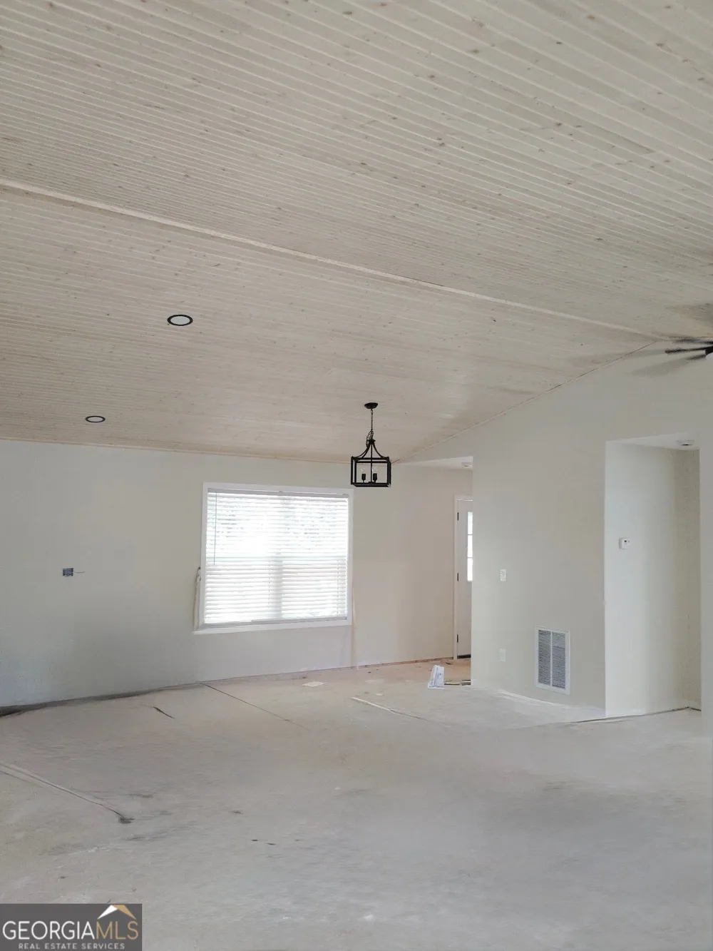 205 Gumlog DR Lavonia, GA 30553