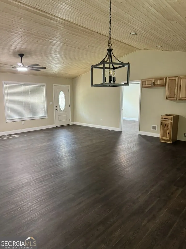 205 Gumlog DR Lavonia, GA 30553