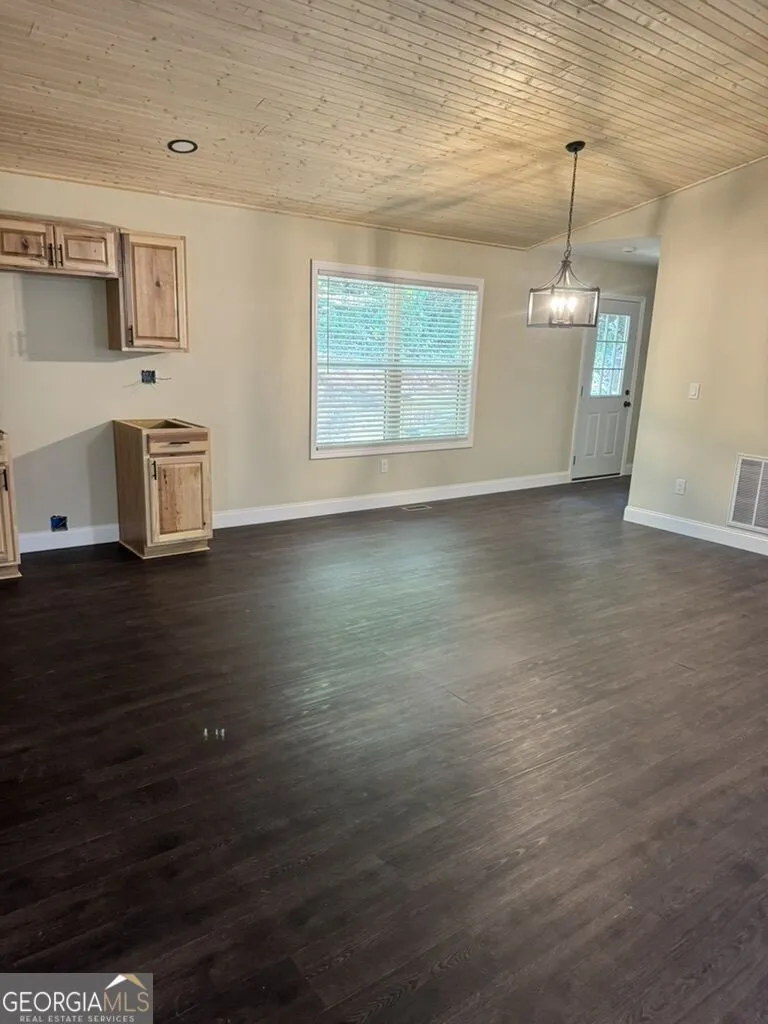 205 Gumlog DR Lavonia, GA 30553