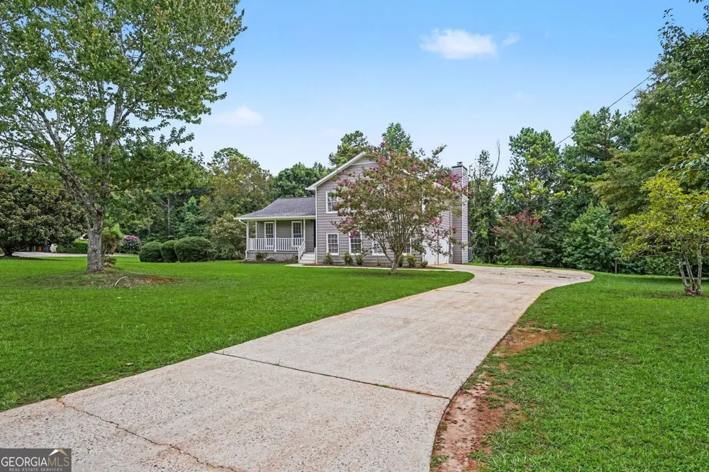 125 Beacon DR Fayetteville, GA 30215