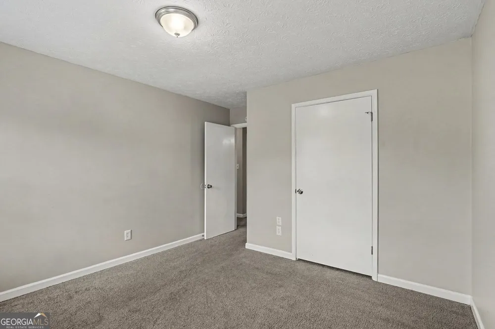 125 Beacon DR Fayetteville, GA 30215