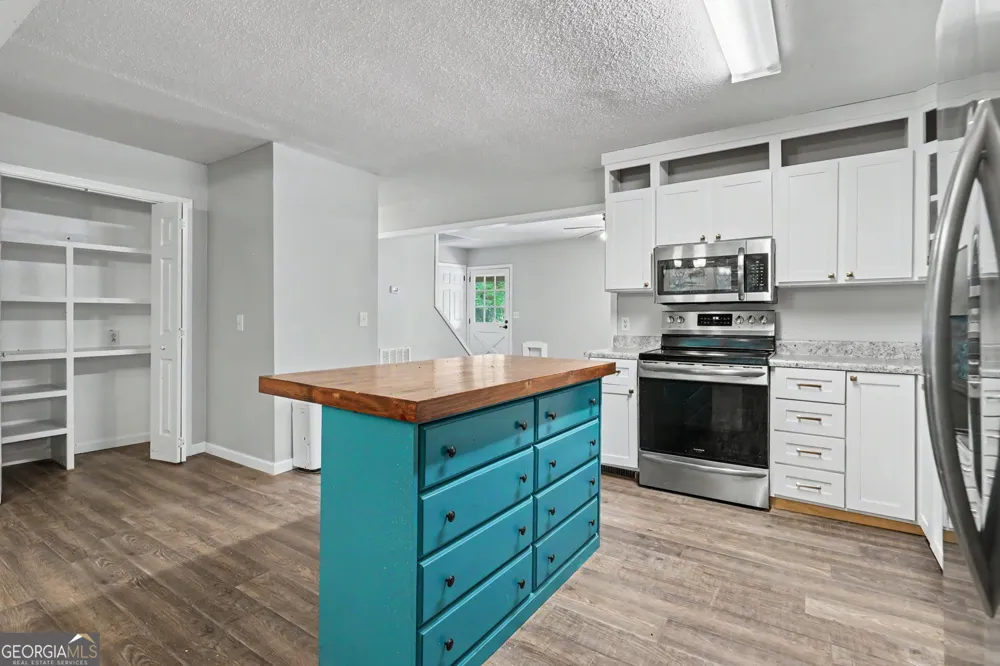 1172 Yorkhouse RD Rabun Gap, GA 30568