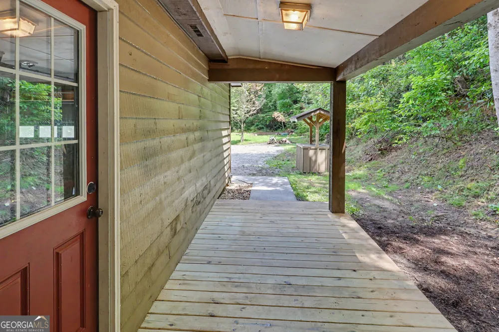 1172 Yorkhouse RD Rabun Gap, GA 30568