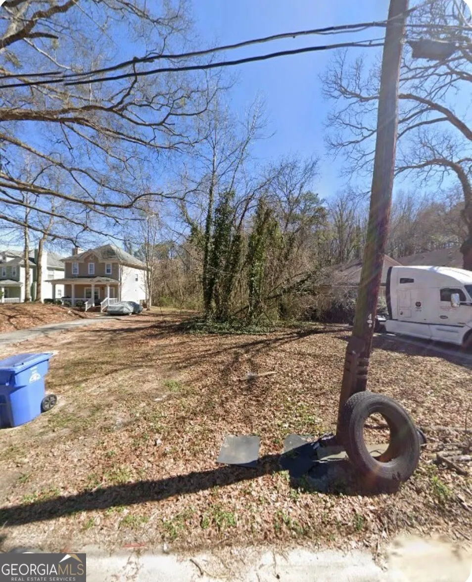 1043 Ada AVE NW Atlanta, GA 30318