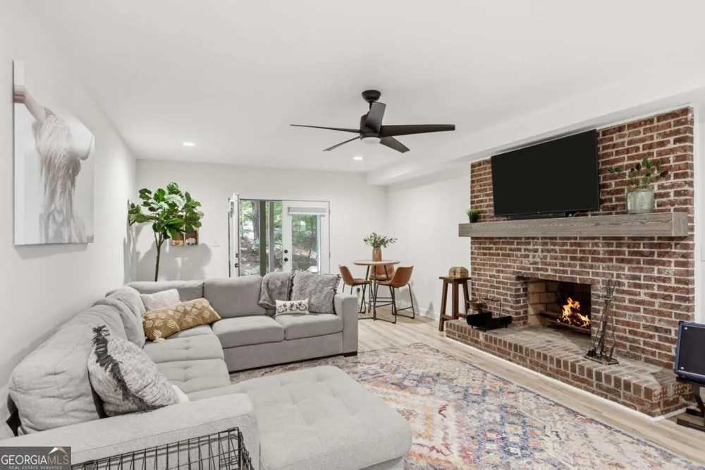 713 N Saint Marys LN NW Marietta, GA 30064