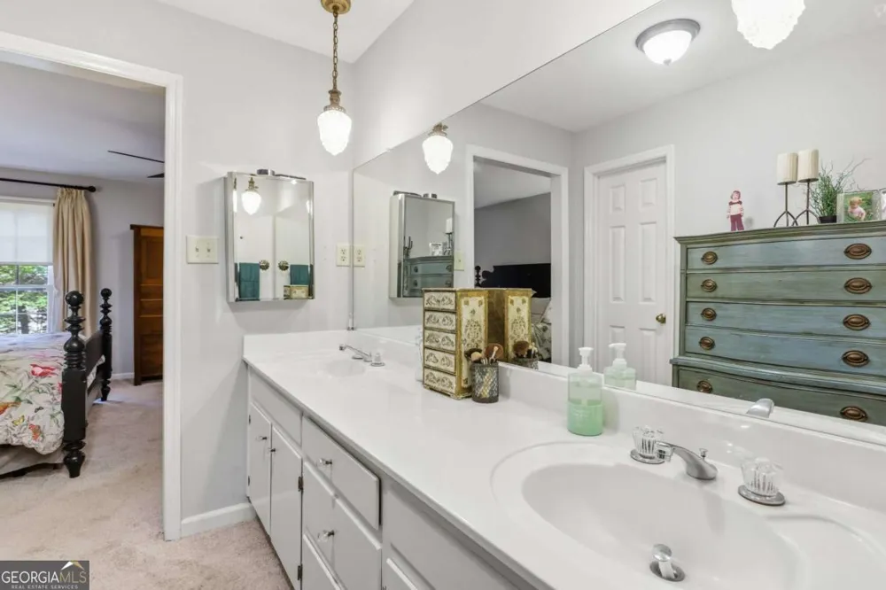 713 N Saint Marys LN NW Marietta, GA 30064
