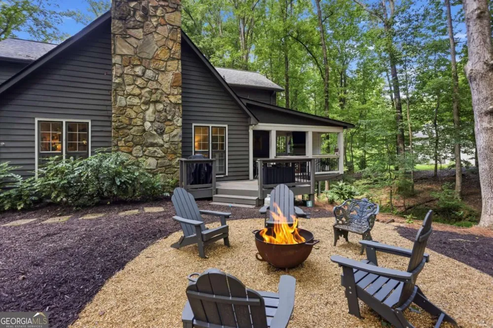 713 N Saint Marys LN NW Marietta, GA 30064