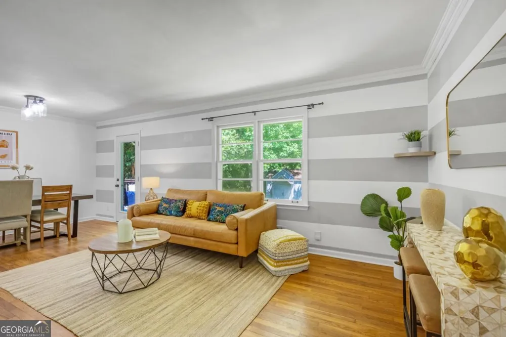 2544 W Laurel Ridge DR Decatur, GA 30033