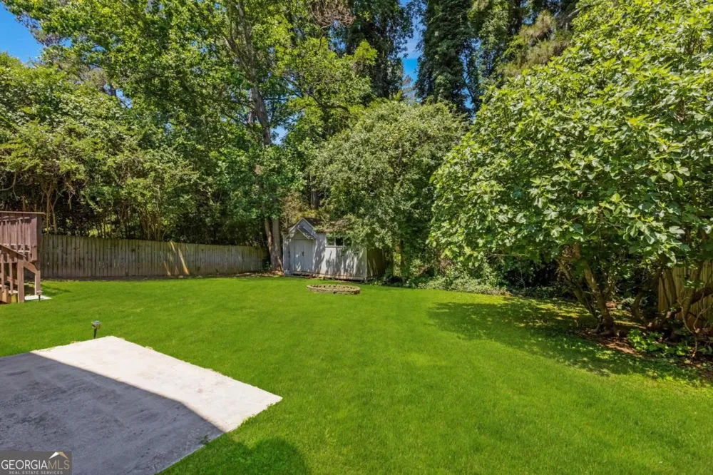 2544 W Laurel Ridge DR Decatur, GA 30033