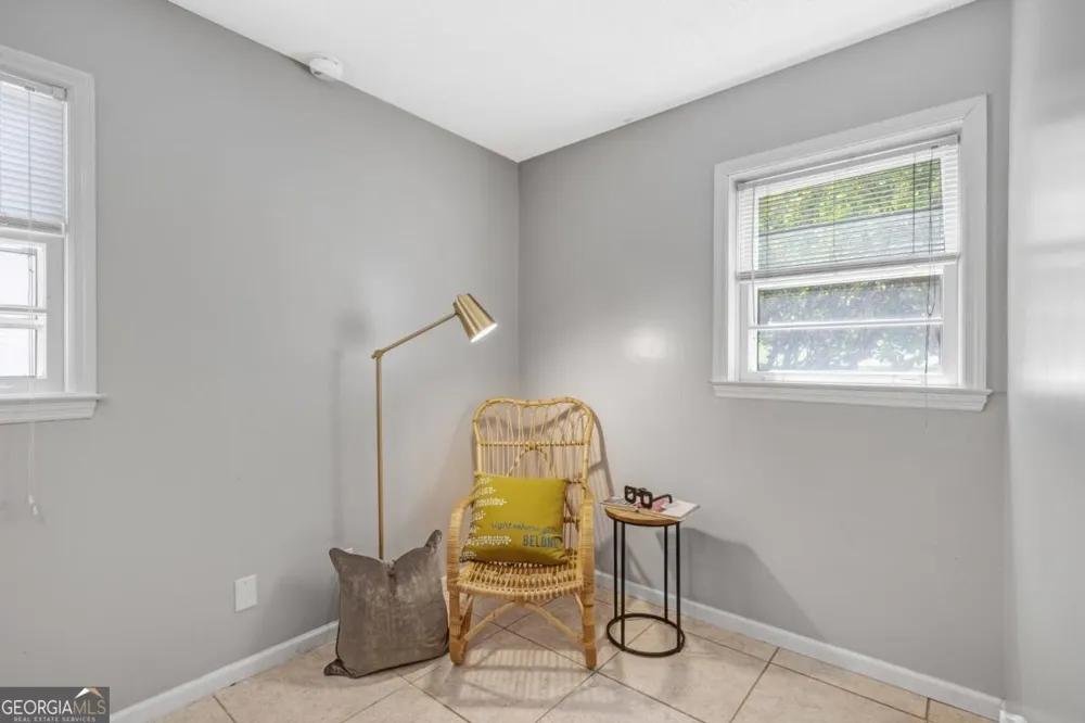 2544 W Laurel Ridge DR Decatur, GA 30033