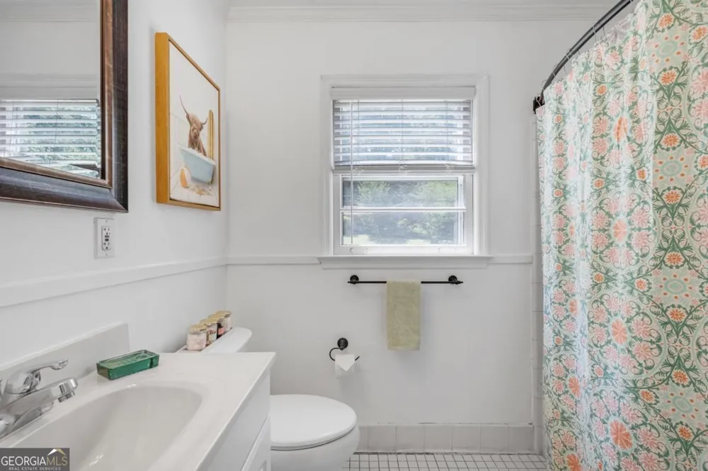 2544 W Laurel Ridge DR Decatur, GA 30033