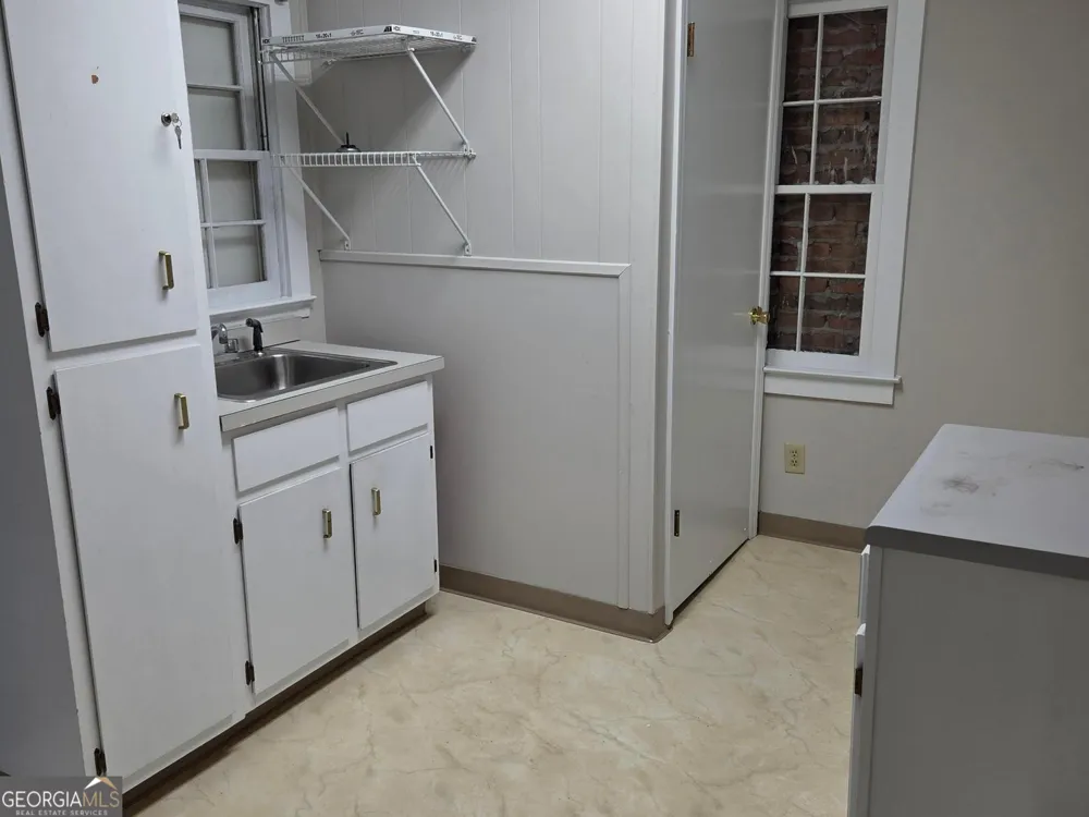 293 N Broad ST Winder, GA 30680