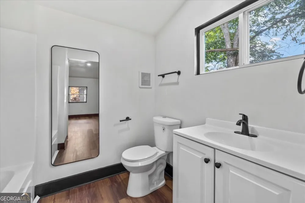 604 W 40Th ST Savannah, GA 31415