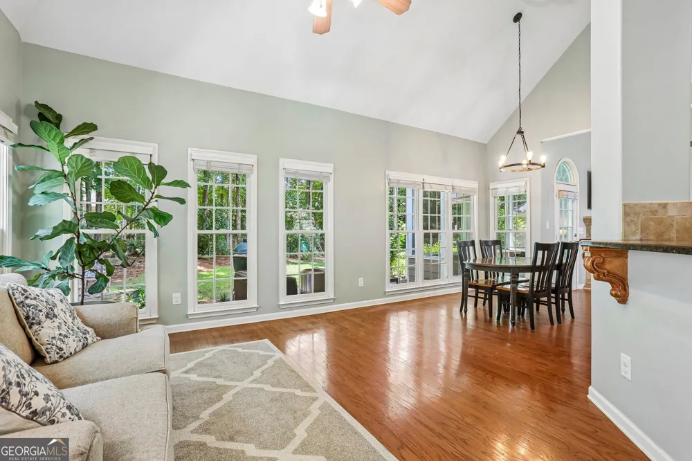 77 Greenview DR Newnan, GA 30265