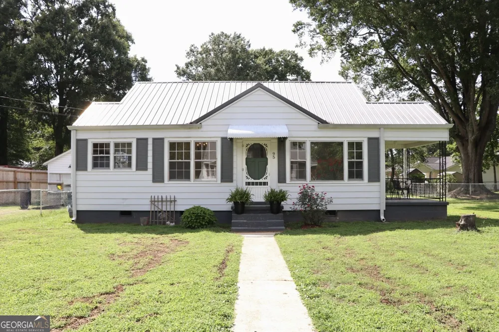 95 Cherry ST Trion, GA 30753