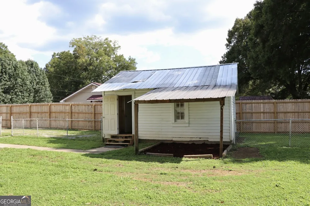 95 Cherry ST Trion, GA 30753