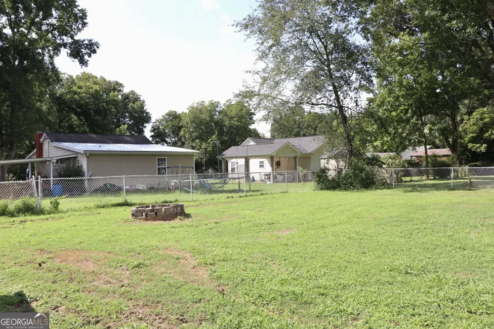 95 Cherry ST Trion, GA 30753