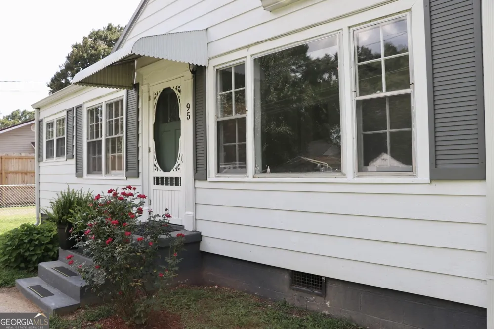 95 Cherry ST Trion, GA 30753