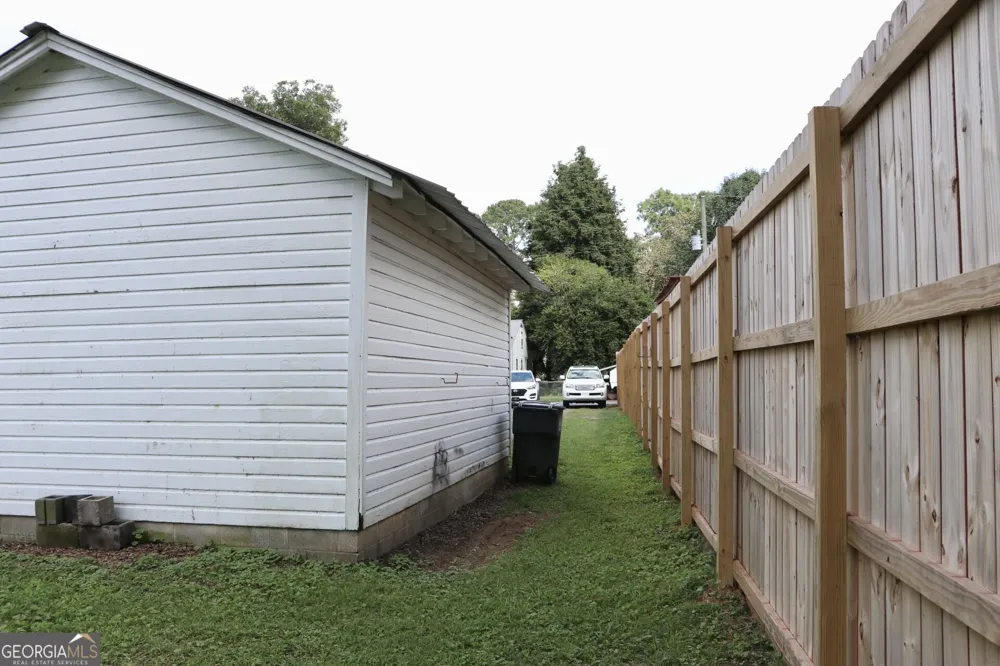 95 Cherry ST Trion, GA 30753