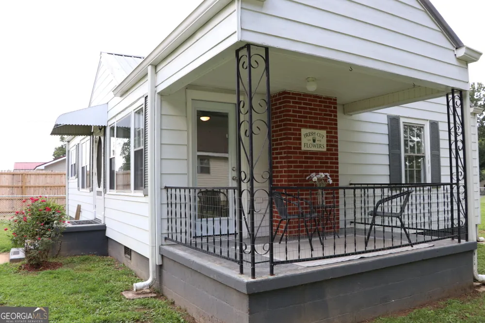 95 Cherry ST Trion, GA 30753