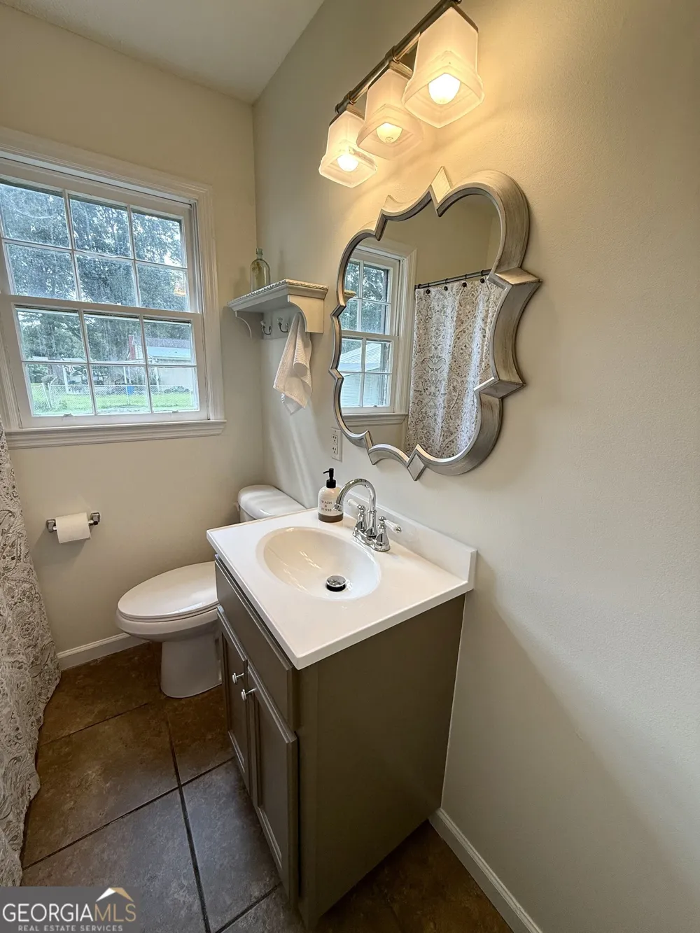 95 Cherry ST Trion, GA 30753