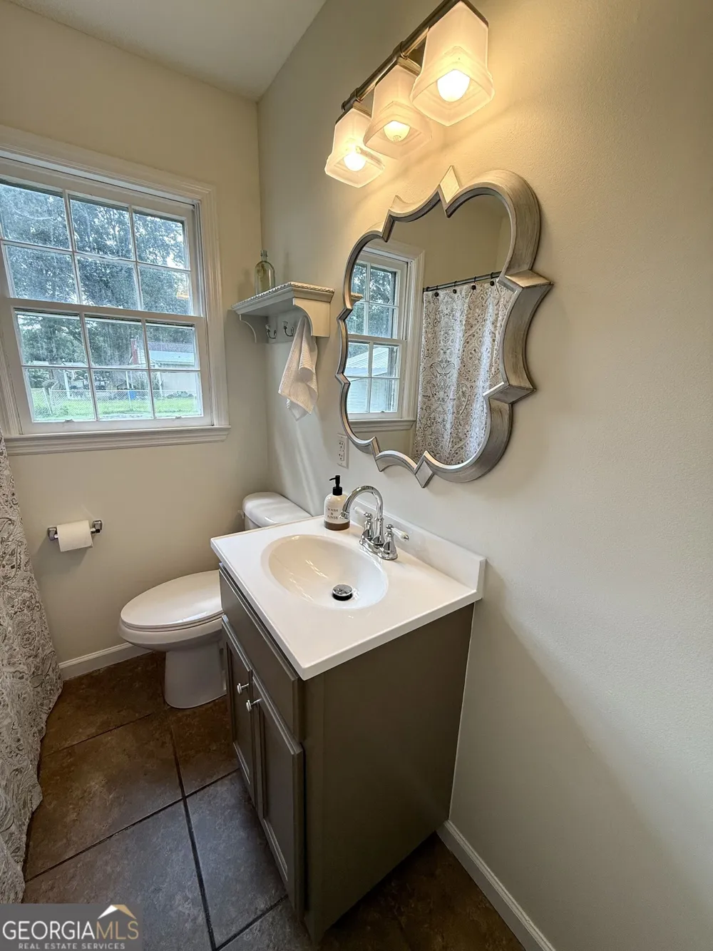 95 Cherry ST Trion, GA 30753