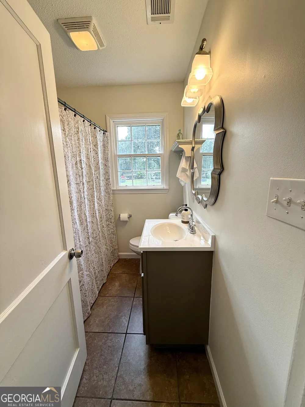 95 Cherry ST Trion, GA 30753